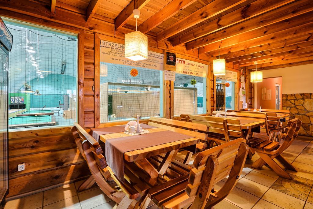 Hotel Tenis Chrzastowice ภายนอก รูปภาพ
